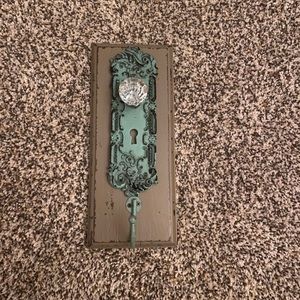 Door knob wall decor